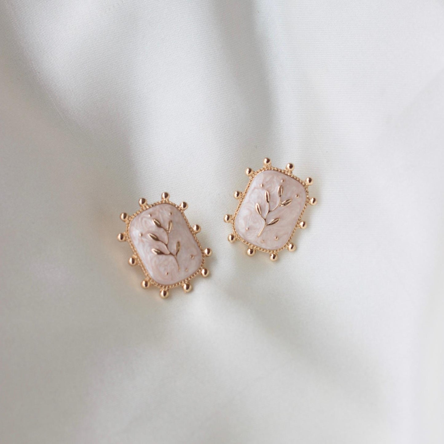 Bb-244 Luxe studs