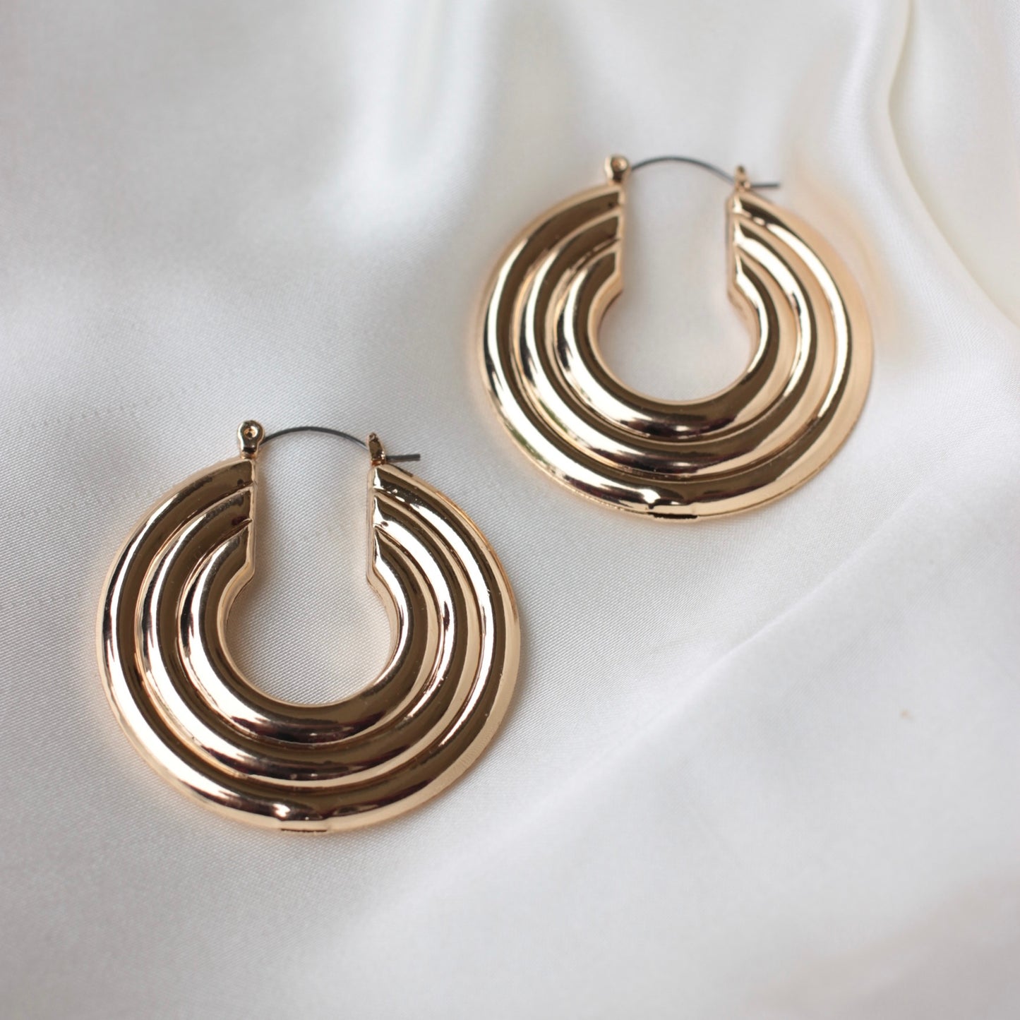 Bb-215 Large Golden Hoops