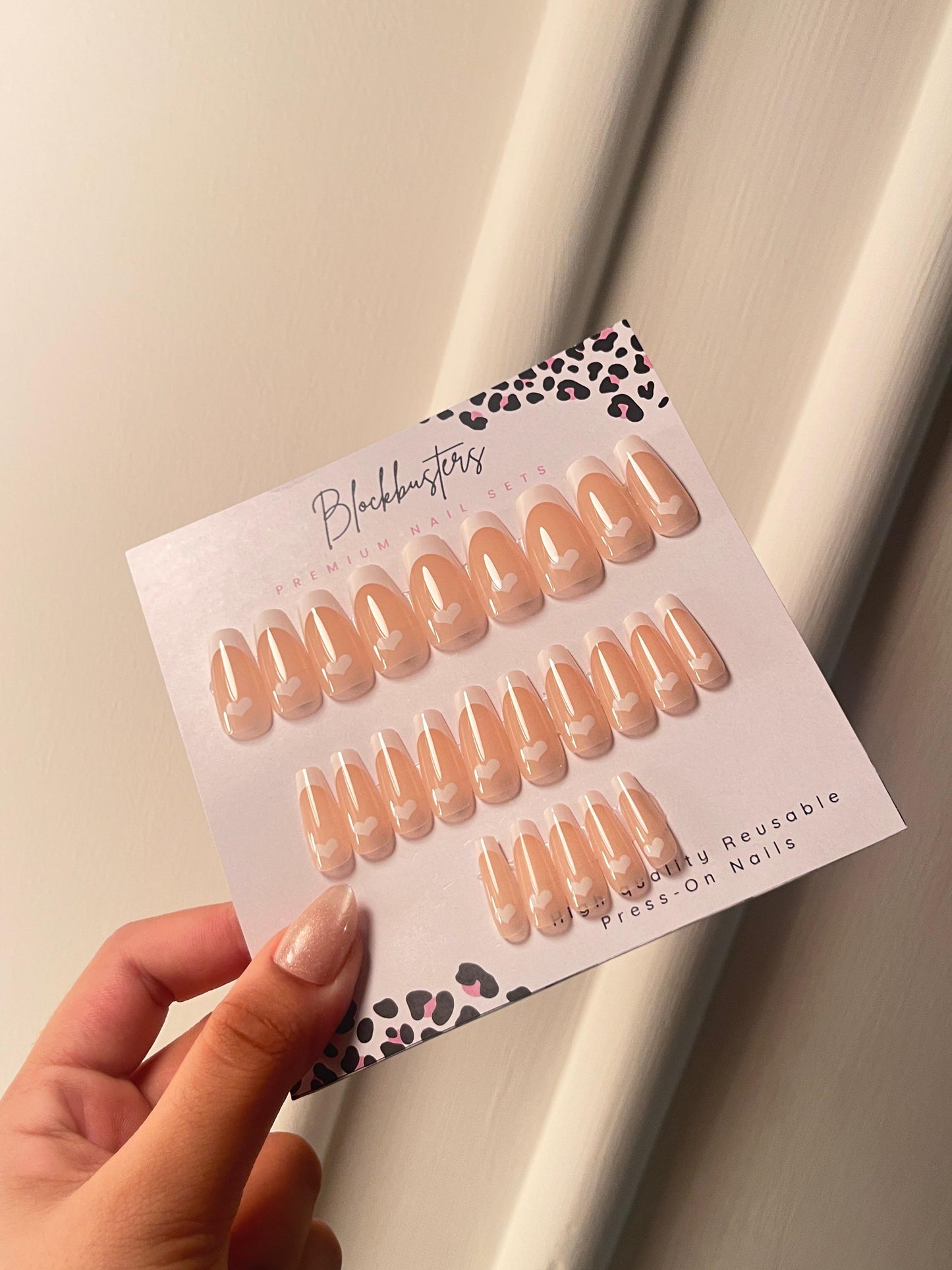 Nails-176 (24 pc Nails+ free nail kit)