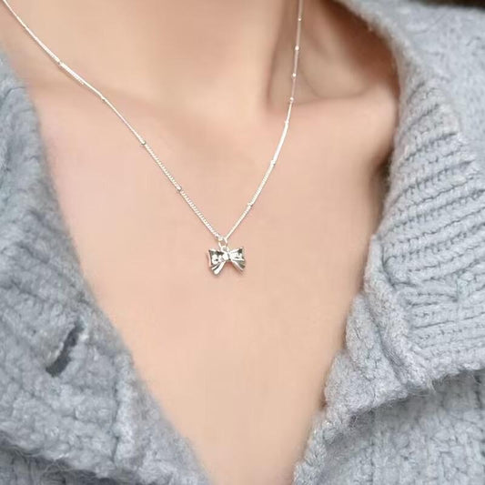 Bb-229 Silver Bow Pendant