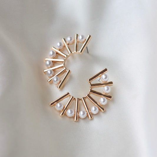 Bb-242 Pearl Bloom Earrings