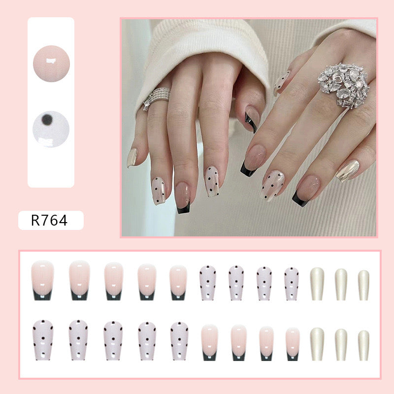 Nails-150 (24 pc Nails+ free nail kit)