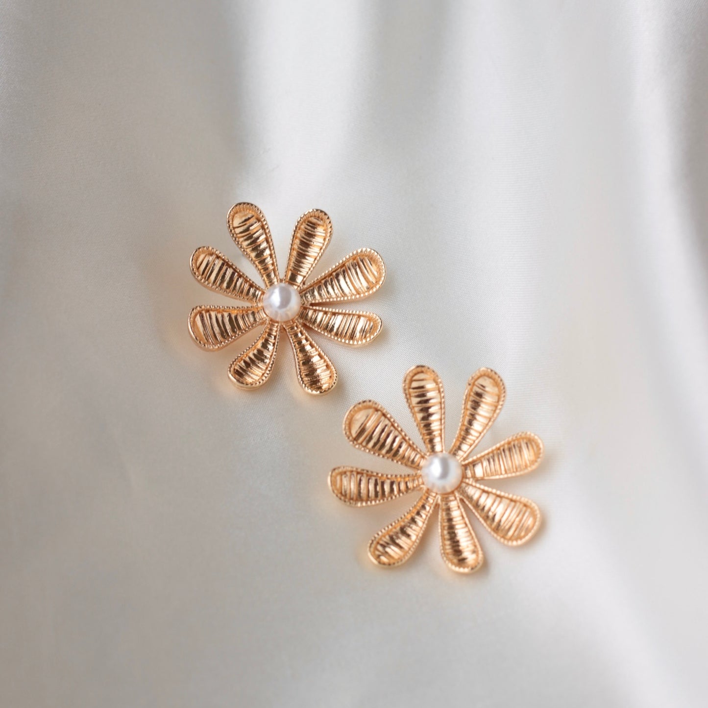 Bb-208 Flower Earrings