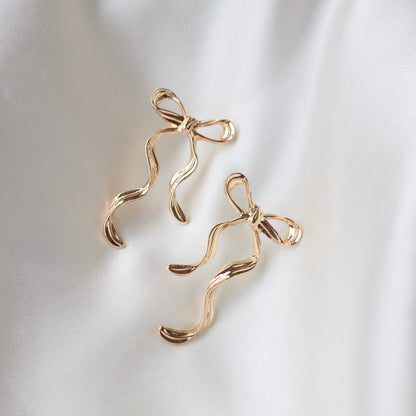 Bb-211 Golden Bow Earrings