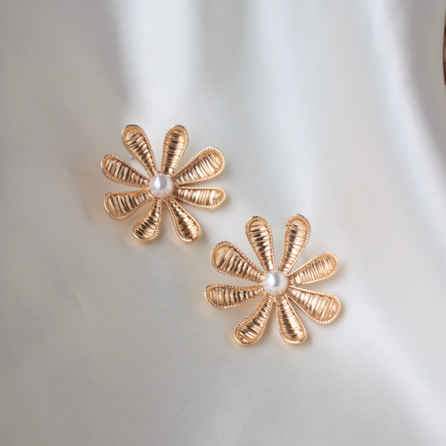 Bb-208 Flower Earrings