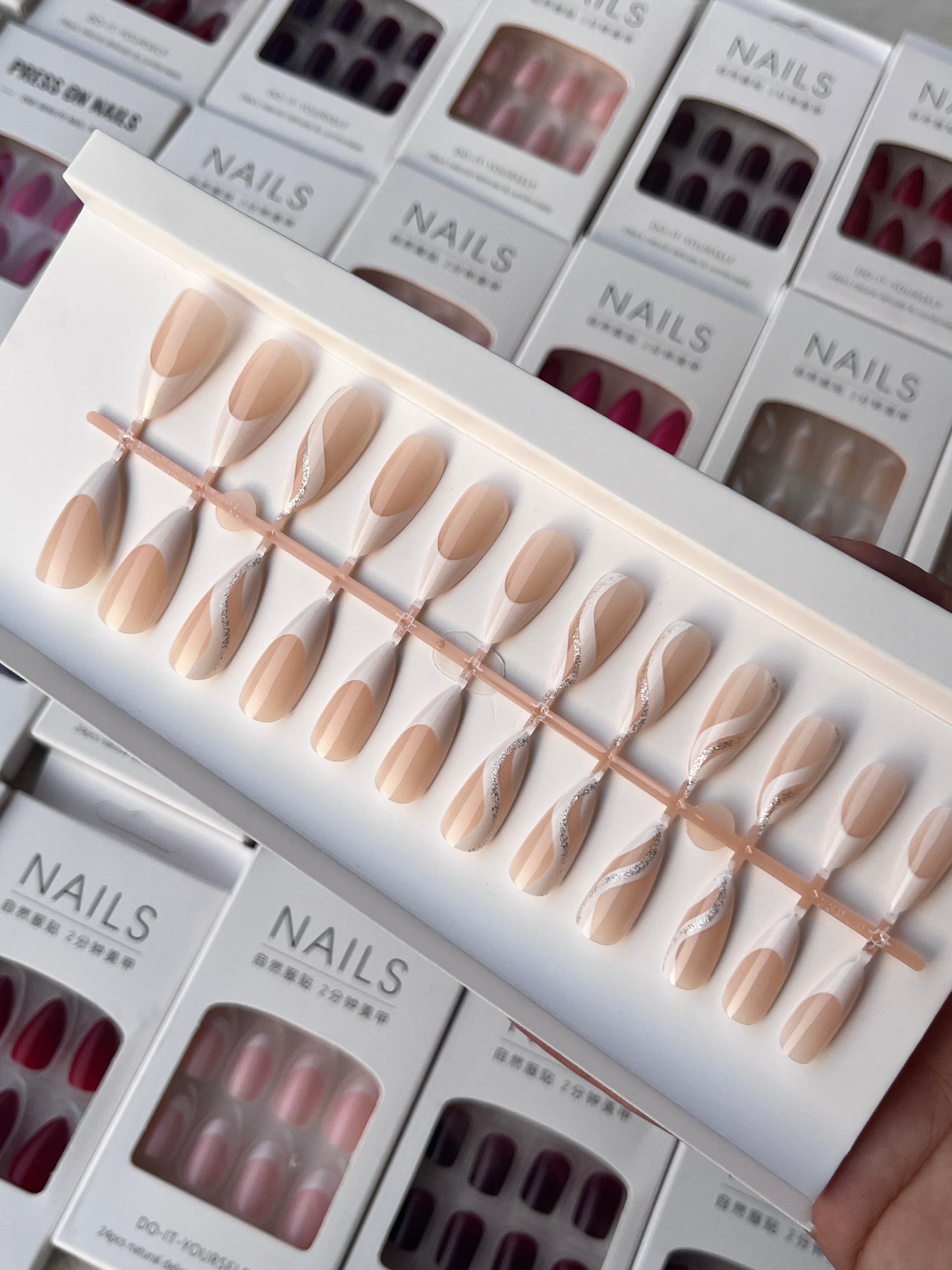 Nails With free nail kit BB-165