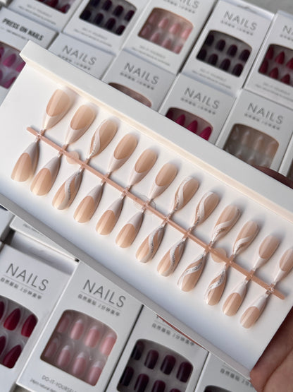 Nails With free nail kit BB-165