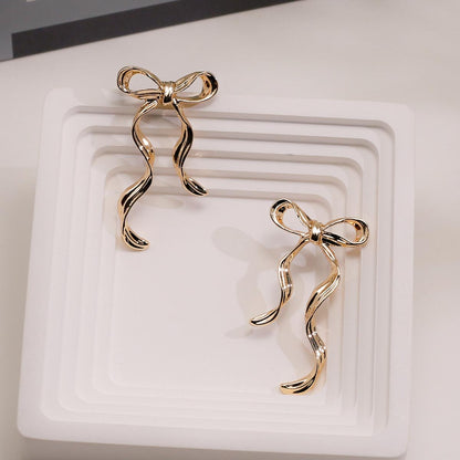 Bb-211 Golden Bow Earrings