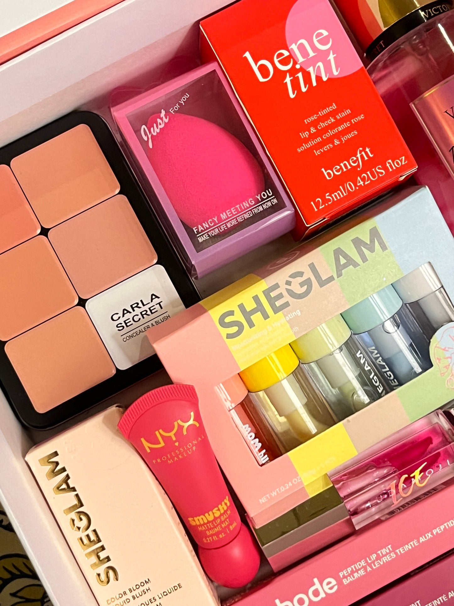 Massive makeup box (includes all essentials)