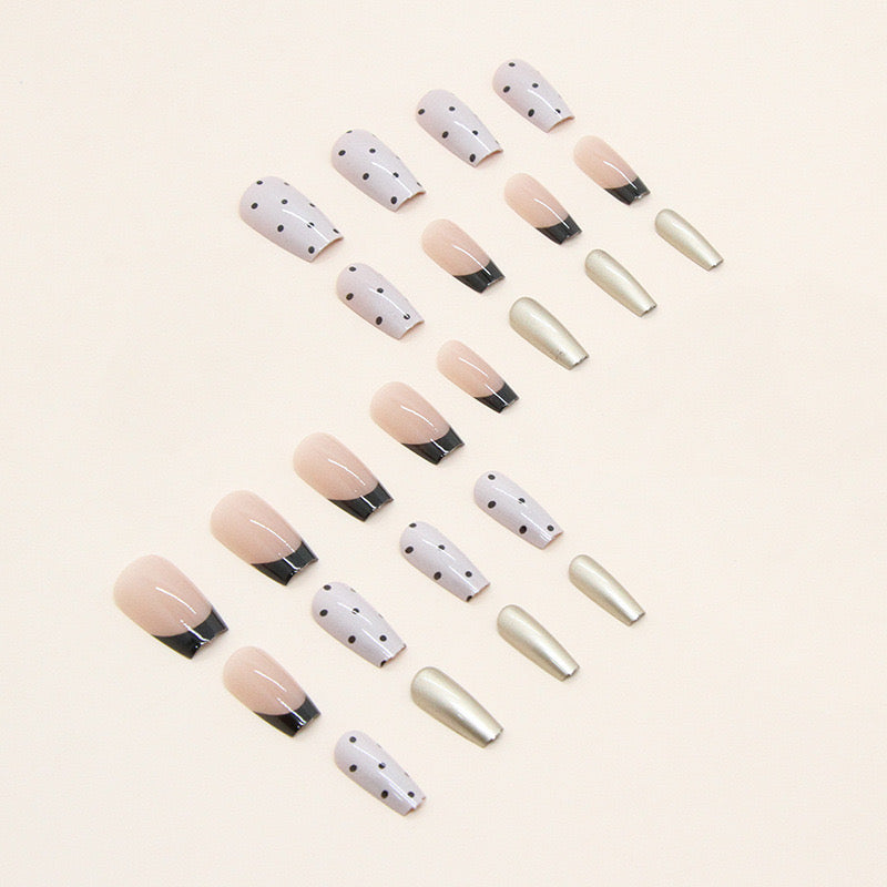 Nails-150 (24 pc Nails+ free nail kit)