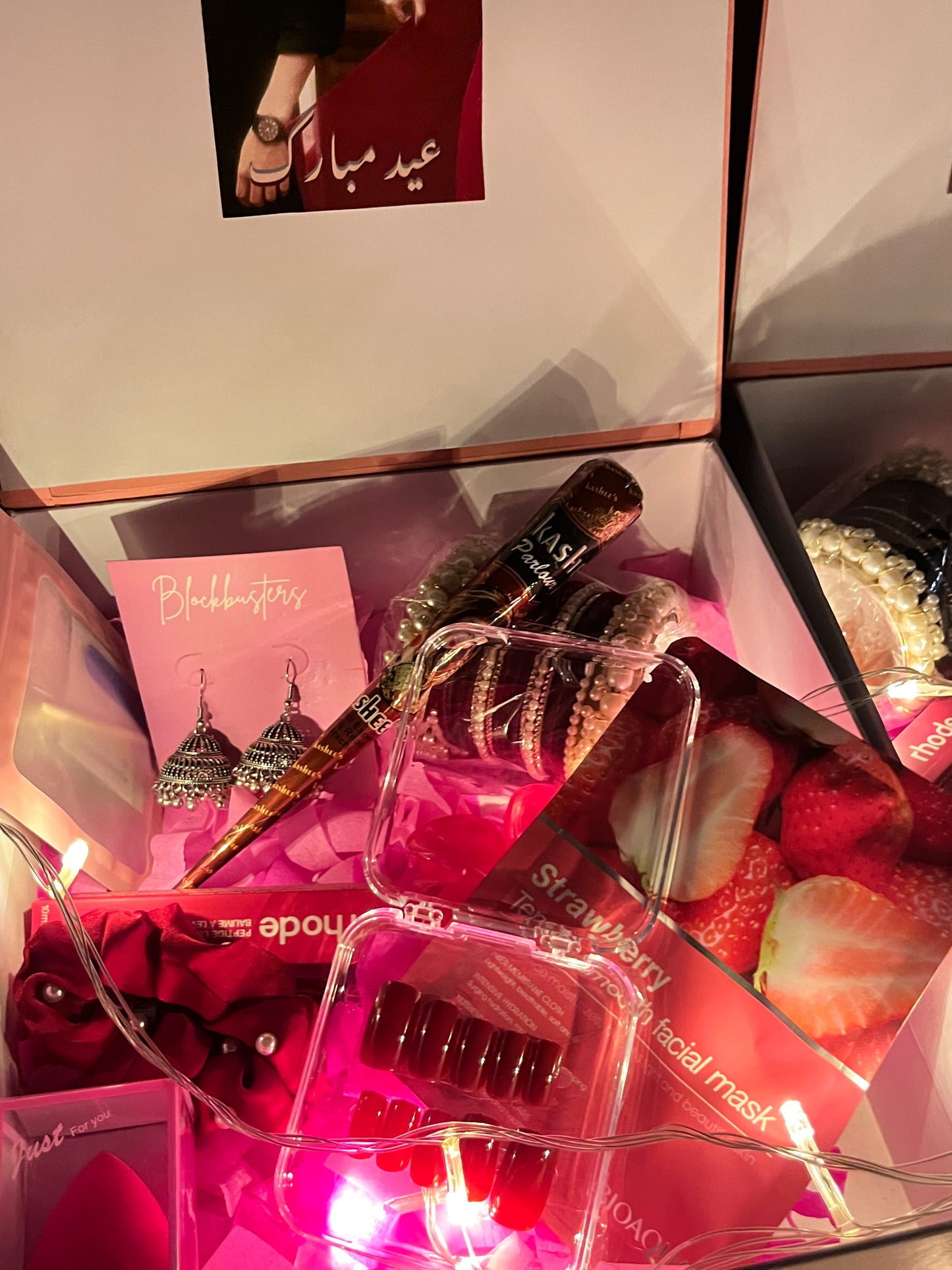 Maroon themed Eid box