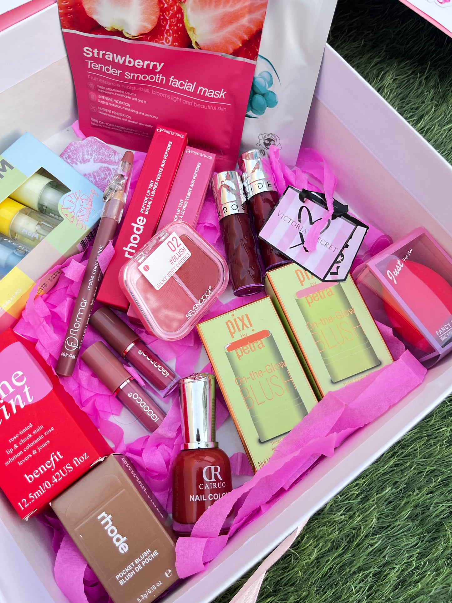 Biggest makeup box 🎀