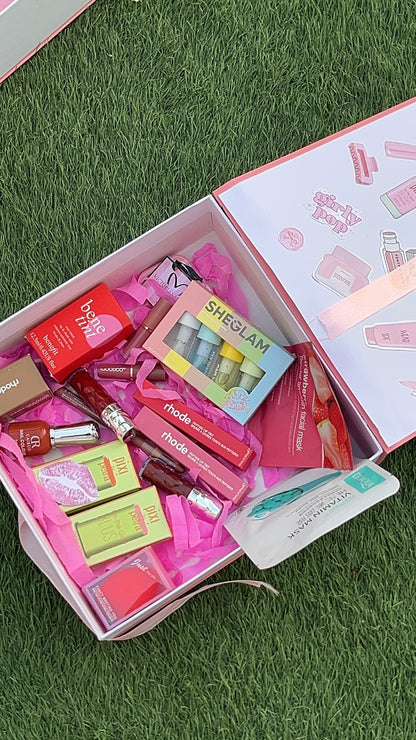 Biggest makeup box 🎀