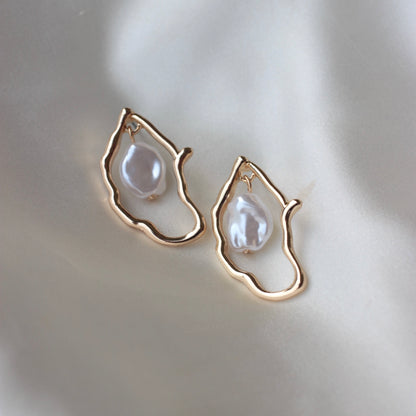 Bb-209 Long Pearl Dangles