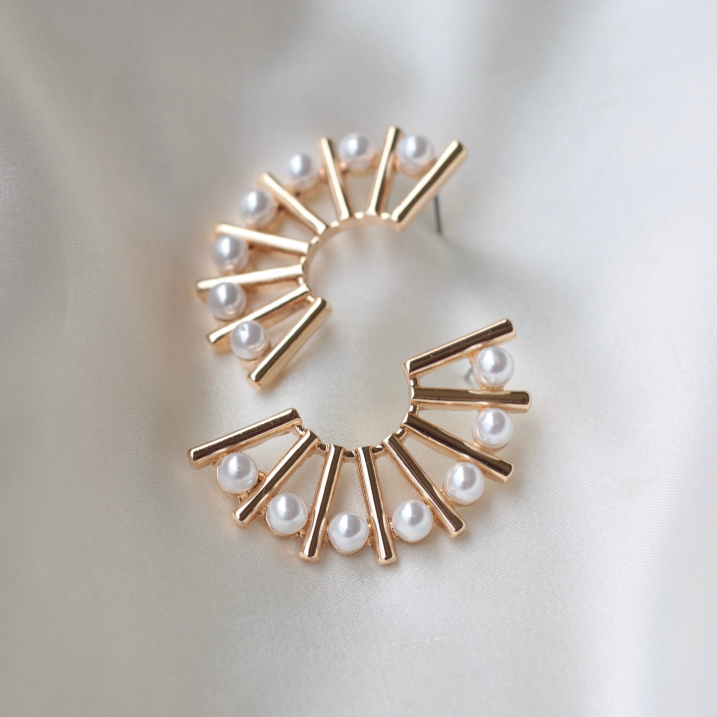 Bb-242 Pearl Bloom Earrings