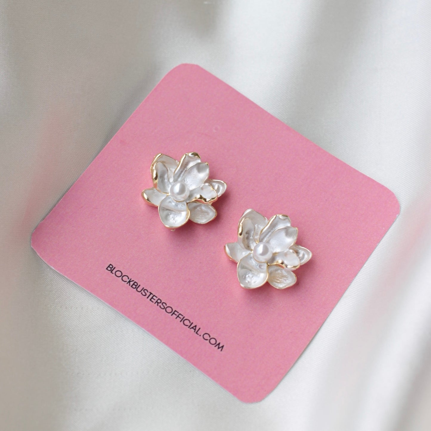 Bb-239 White Rose Earrings