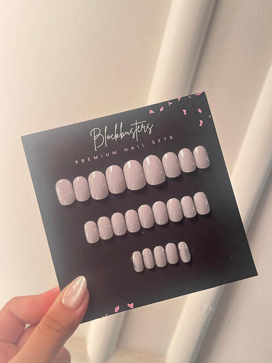 Nails-179 (24 pc Nails+ free nail kit)